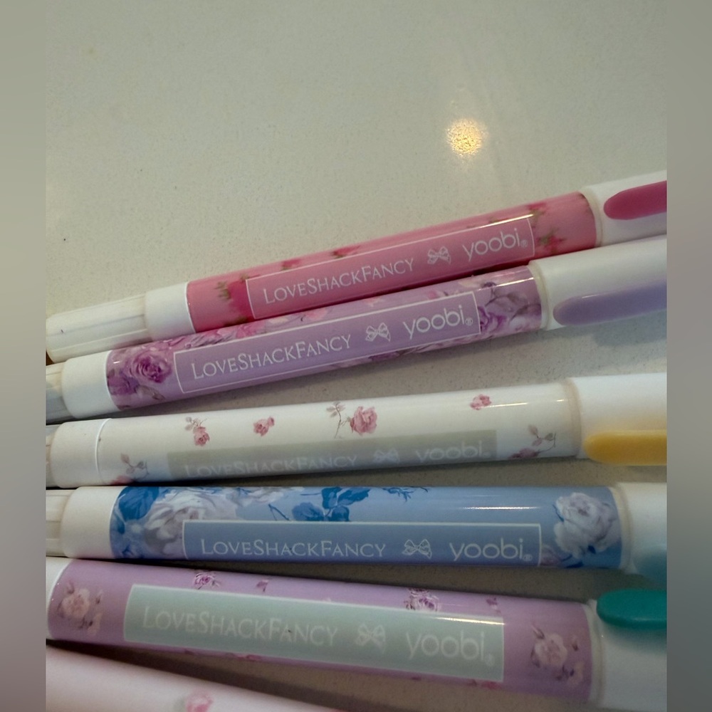 “Love Shack Fancy” x Target Yoobi Pastel Colors Dual-Tip Highlighters - Picture 5 of 5